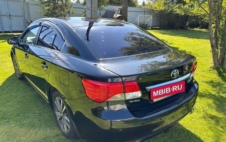 Toyota Avensis III рестайлинг, 2012 год, 1 400 000 рублей, 2 фотография