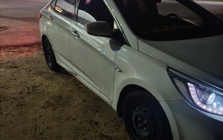 Hyundai Solaris II рестайлинг, 2014 год, 500 000 рублей, 2 фотография