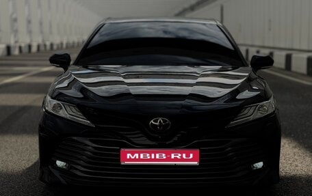 Toyota Camry, 2019 год, 3 499 000 рублей, 2 фотография