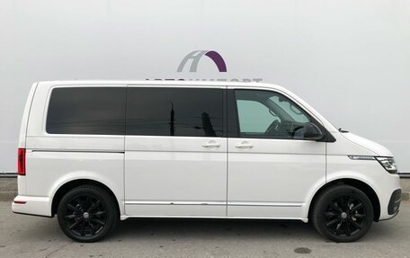 Volkswagen Multivan T6 рестайлинг, 2021 год, 11 000 000 рублей, 6 фотография