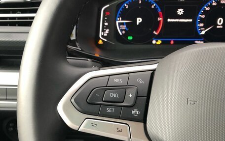 Volkswagen Multivan T6 рестайлинг, 2021 год, 11 000 000 рублей, 12 фотография