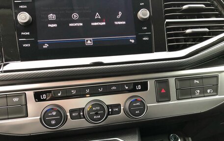 Volkswagen Multivan T6 рестайлинг, 2021 год, 11 000 000 рублей, 17 фотография