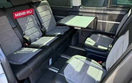 Volkswagen Multivan T6 рестайлинг, 2021 год, 11 000 000 рублей, 24 фотография