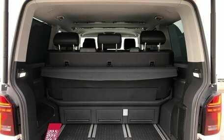 Volkswagen Multivan T6 рестайлинг, 2021 год, 11 000 000 рублей, 22 фотография
