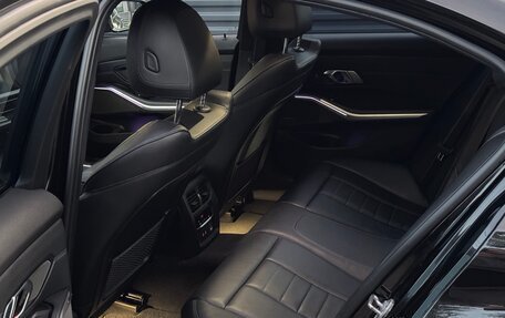 BMW 3 серия, 2019 год, 4 500 000 рублей, 18 фотография