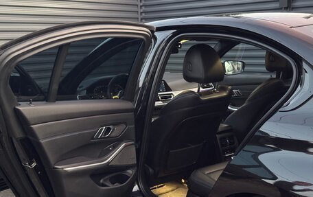 BMW 3 серия, 2019 год, 4 500 000 рублей, 17 фотография