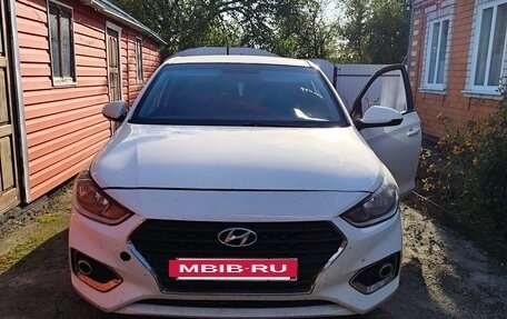 Hyundai Solaris II рестайлинг, 2019 год, 1 100 000 рублей, 5 фотография