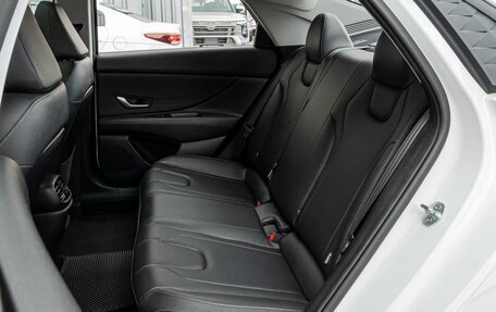 Hyundai Elantra, 2024 год, 2 290 000 рублей, 9 фотография