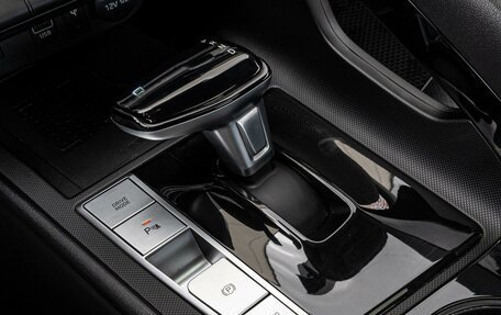 Hyundai Elantra, 2024 год, 2 290 000 рублей, 18 фотография