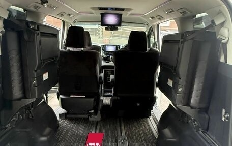 Toyota Vellfire II, 2016 год, 3 300 000 рублей, 8 фотография