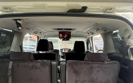 Toyota Vellfire II, 2016 год, 3 300 000 рублей, 18 фотография