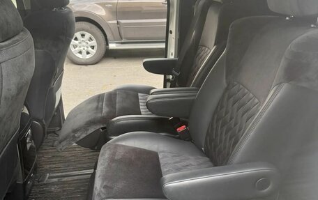 Toyota Vellfire II, 2016 год, 3 300 000 рублей, 22 фотография