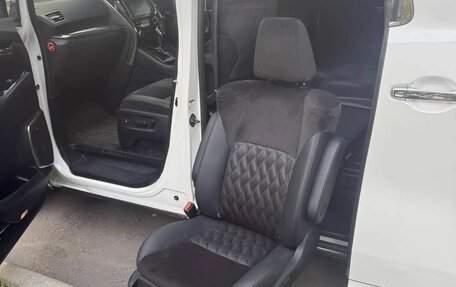 Toyota Vellfire II, 2016 год, 3 300 000 рублей, 15 фотография