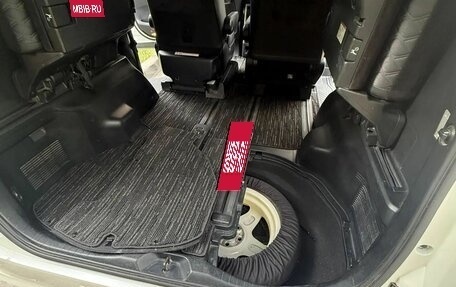 Toyota Vellfire II, 2016 год, 3 300 000 рублей, 21 фотография