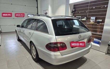 Mercedes-Benz E-Класс, 2004 год, 449 000 рублей, 6 фотография