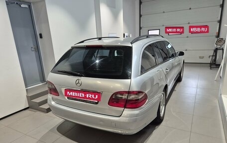 Mercedes-Benz E-Класс, 2004 год, 449 000 рублей, 4 фотография
