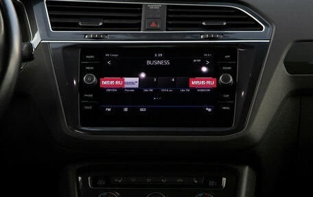 Volkswagen Tiguan II, 2019 год, 2 848 000 рублей, 17 фотография