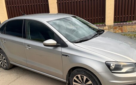 Volkswagen Polo VI (EU Market), 2018 год, 1 400 000 рублей, 2 фотография
