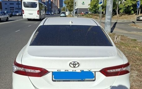 Toyota Camry, 2018 год, 2 600 000 рублей, 3 фотография
