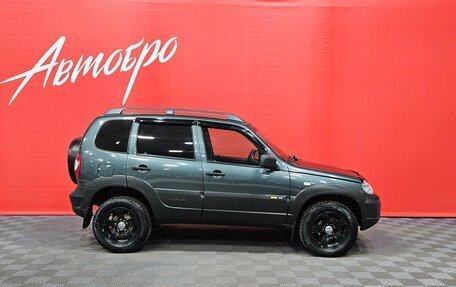 Chevrolet Niva I рестайлинг, 2017 год, 715 000 рублей, 6 фотография