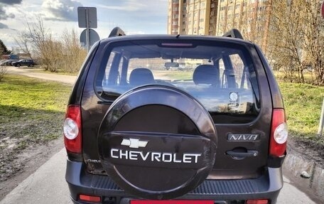 Chevrolet Niva I рестайлинг, 2010 год, 285 000 рублей, 10 фотография