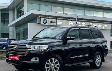 Toyota Land Cruiser 200, 2017 год, 5 947 000 рублей, 1 фотография