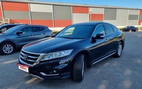 Honda Crosstour I рестайлинг, 2013 год, 1 800 000 рублей, 2 фотография