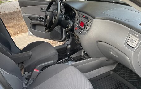 KIA Rio II, 2010 год, 750 000 рублей, 11 фотография