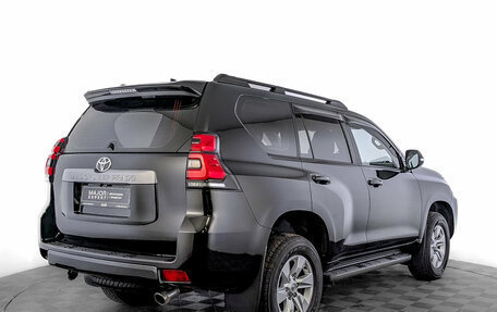 Toyota Land Cruiser Prado 150 рестайлинг 2, 2021 год, 4 720 000 рублей, 5 фотография