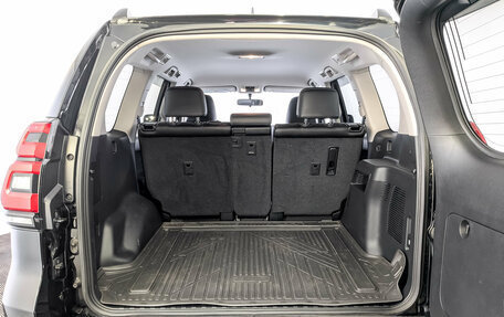 Toyota Land Cruiser Prado 150 рестайлинг 2, 2021 год, 4 720 000 рублей, 10 фотография