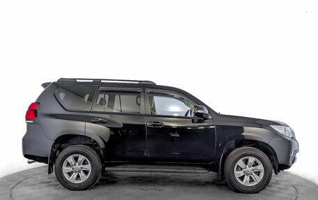 Toyota Land Cruiser Prado 150 рестайлинг 2, 2021 год, 4 720 000 рублей, 4 фотография