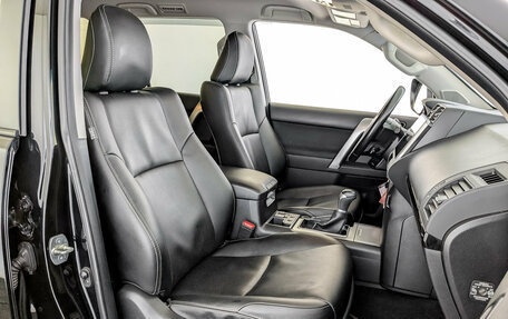 Toyota Land Cruiser Prado 150 рестайлинг 2, 2021 год, 4 720 000 рублей, 24 фотография