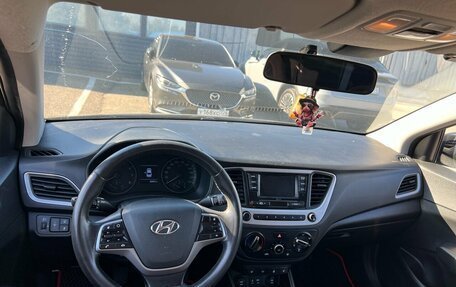 Hyundai Solaris II рестайлинг, 2017 год, 1 250 000 рублей, 5 фотография