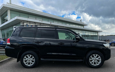 Toyota Land Cruiser 200, 2017 год, 5 947 000 рублей, 4 фотография