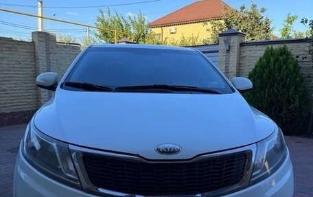 KIA Rio III рестайлинг, 2013 год, 820 000 рублей, 3 фотография