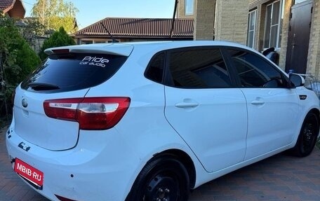 KIA Rio III рестайлинг, 2013 год, 820 000 рублей, 4 фотография