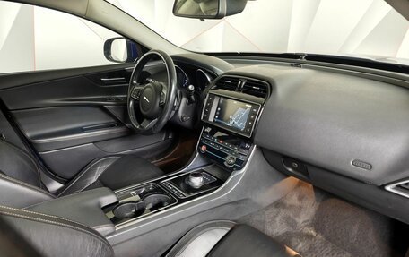 Jaguar XE I рестайлинг, 2015 год, 1 549 000 рублей, 13 фотография