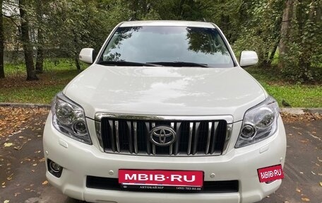 Toyota Land Cruiser Prado 150 рестайлинг 2, 2011 год, 2 950 000 рублей, 2 фотография