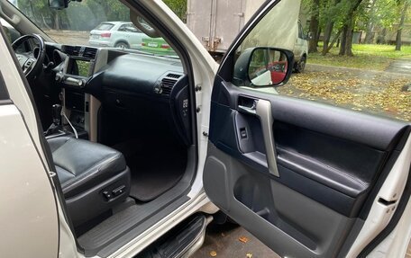 Toyota Land Cruiser Prado 150 рестайлинг 2, 2011 год, 2 950 000 рублей, 14 фотография