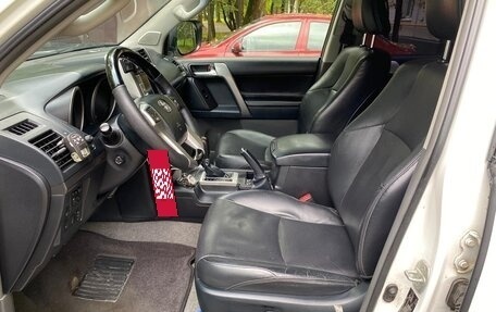 Toyota Land Cruiser Prado 150 рестайлинг 2, 2011 год, 2 950 000 рублей, 12 фотография