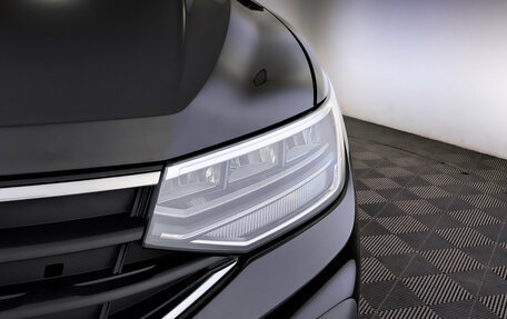 Volkswagen Tiguan II, 2021 год, 3 150 000 рублей, 17 фотография