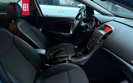 Opel Astra J, 2011 год, 620 000 рублей, 11 фотография