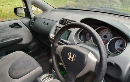 Honda Fit III, 2007 год, 230 000 рублей, 8 фотография