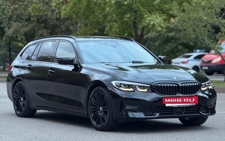 BMW 3 серия, 2019 год, 3 100 000 рублей, 2 фотография