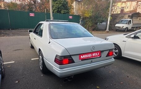 Mercedes-Benz E-Класс, 1992 год, 1 800 000 рублей, 3 фотография