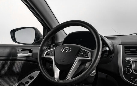 Hyundai Solaris II рестайлинг, 2012 год, 820 000 рублей, 15 фотография