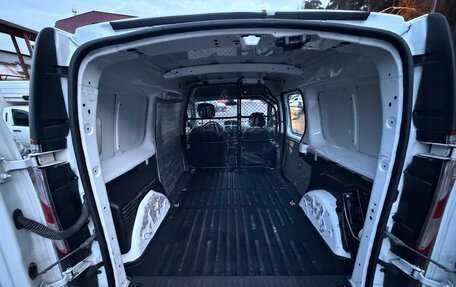 Renault Kangoo II рестайлинг, 2015 год, 1 300 000 рублей, 16 фотография