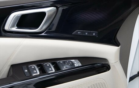 KIA Carnival, 2020 год, 3 700 000 рублей, 29 фотография