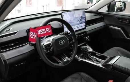 Toyota RAV4, 2026 год, 4 640 000 рублей, 15 фотография