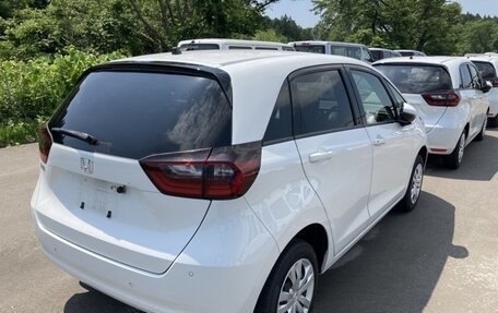 Honda Fit, 2022 год, 960 000 рублей, 2 фотография